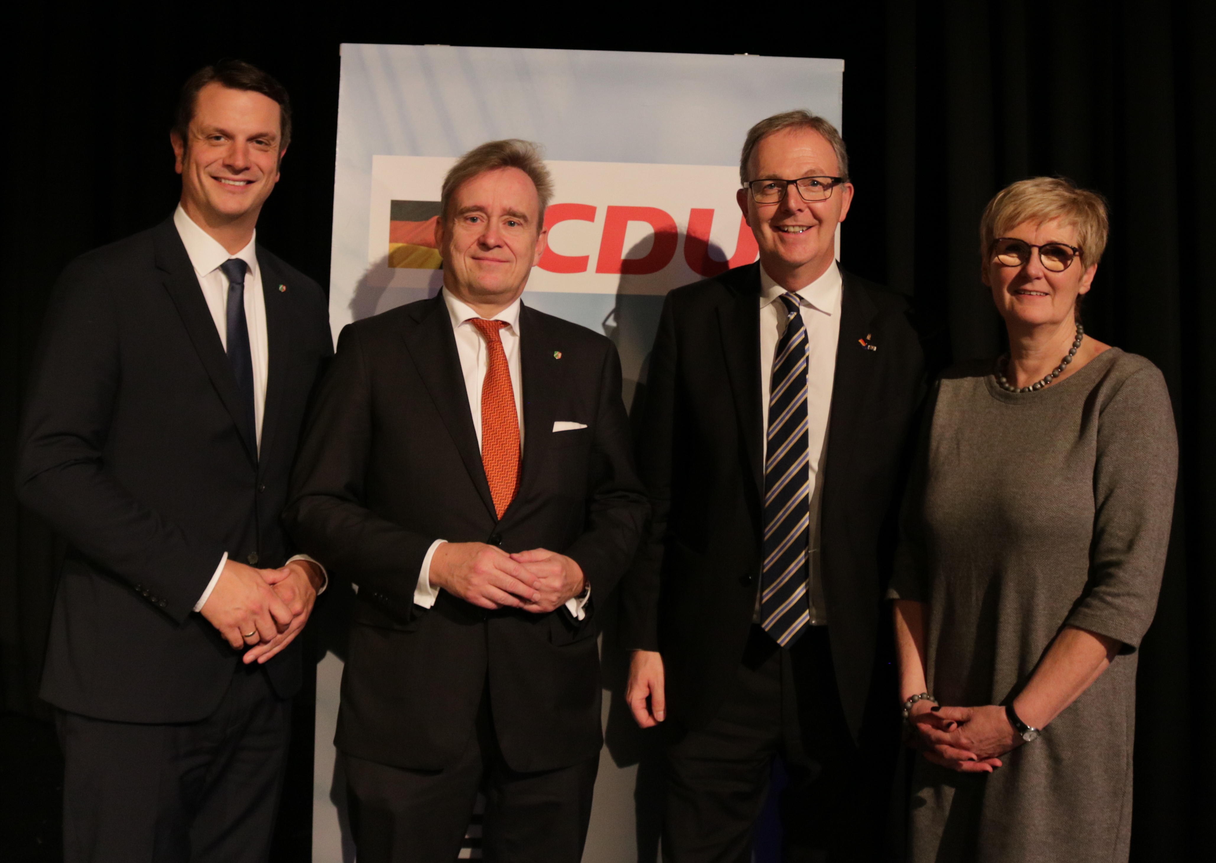 (v.l.n.R.): Björn Franken MdL, Bernd Petelkau MdL, Axel Voss MdEP und Martina Engels-Bremer